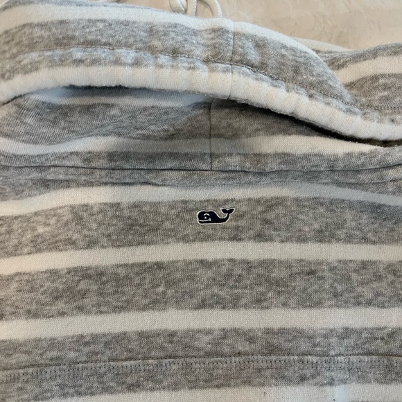 Ladies size small oversized sweatshirt by vineyard vines - Picture 5 of 5